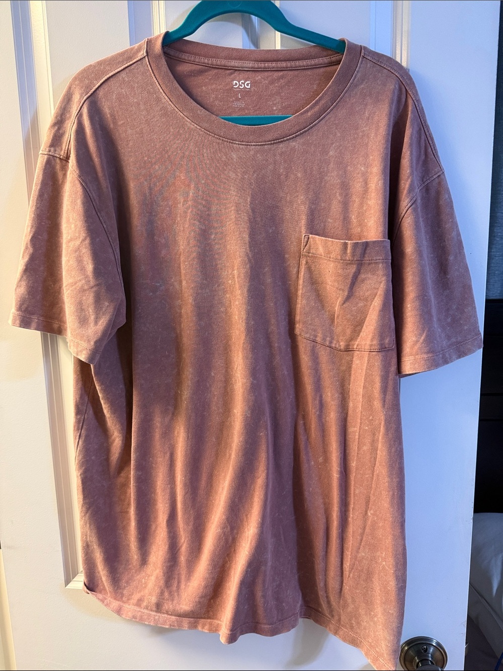 DSG Men's Short Sleeve Pocket Tee in Dusty Rose Wash